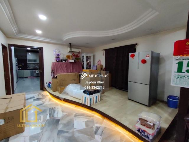 Golf View 3 Storey Bungalow with 6+2 Bedrooms & 8 Bathrooms