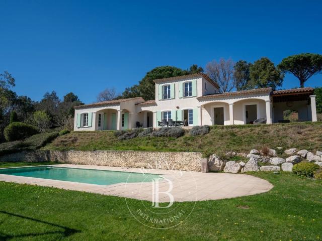 Golfe De Saint Tropez Gassin Villa 4 Chambres 170m² Gassin