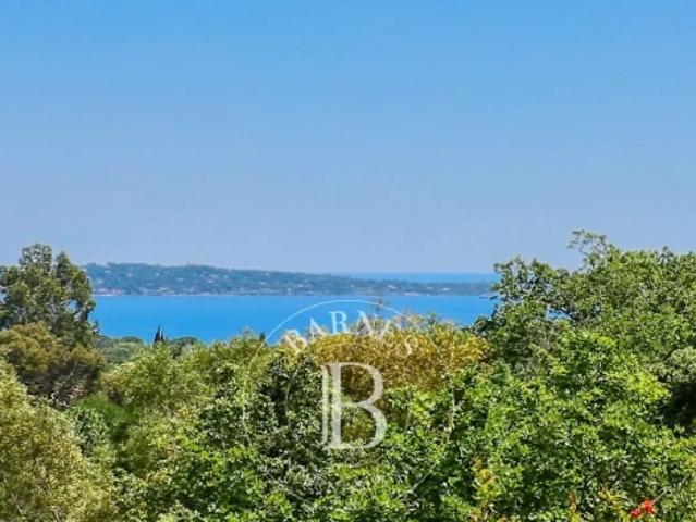 GOLFE DE SAINT TROPEZ GRIMAUD VILLA CONTEMPORAINE 4 CHAMBRES VUE MER
