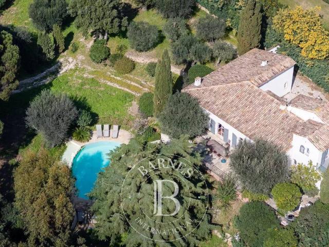 GOLFE DE SAINT TROPEZ GRIMAUD BASTIDE 6 CHAMBRES A 200M DE