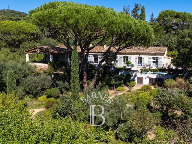 GOLFE DE SAINT TROPEZ GRIMAUD MAISON DE CHARME