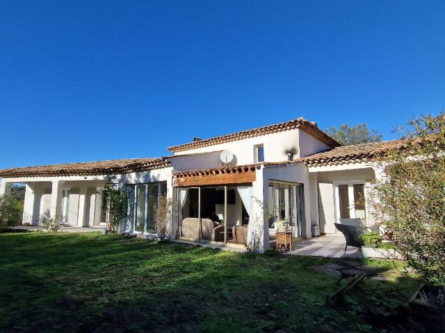 Golfe de St Tropez villa récente 205 m2 8 pièces, 5 chambres. 205m² Le Plan de la Tour