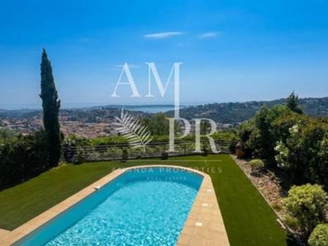 Golfe Juan – Élégante villa contemporaine avec piscine et vue panoramique, 4 chambres
