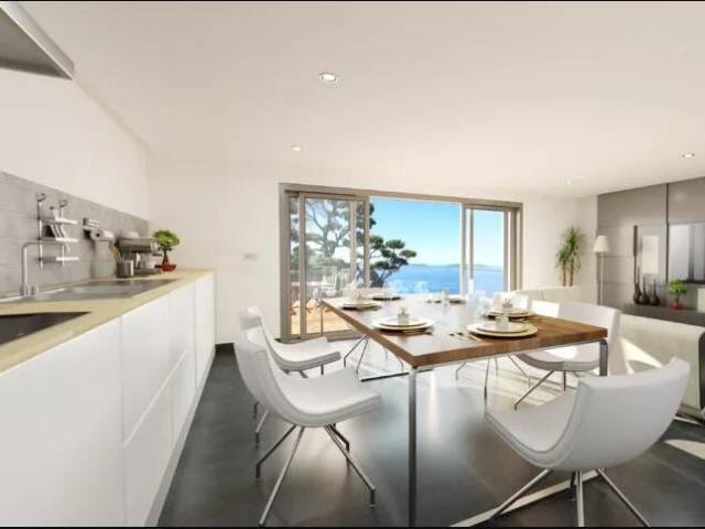GOLFE JUAN: LUMINEUX APPARTEMENT 3 PIECES AVEC TERRASSE VUE