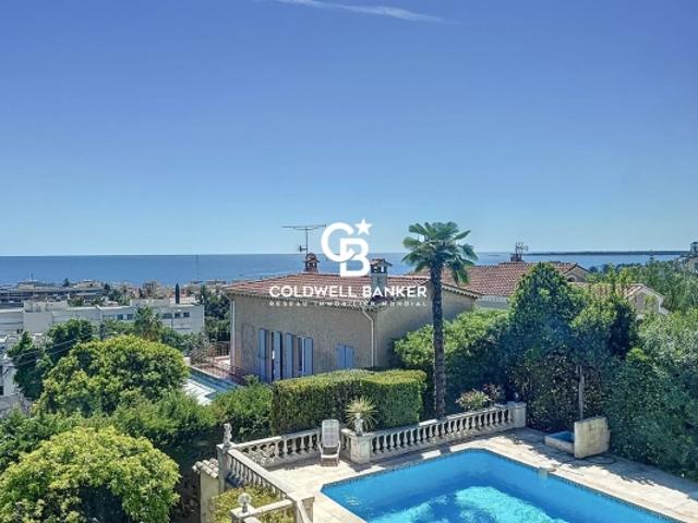 Golfe Juan – Lumineux Duplex avec Vue Mer Panoramique Mer et Piscine