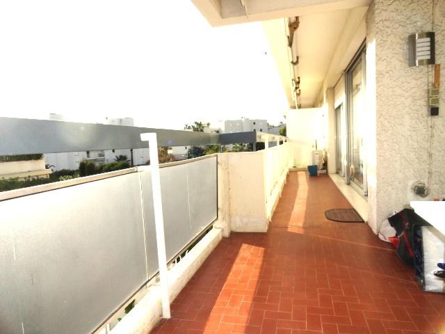 GOLFE JUAN TRES BEAU 2P MEUBLE 53M2 AVEC PARKING ET CAVE PROCHE DES COMMERCES ET PLAGES