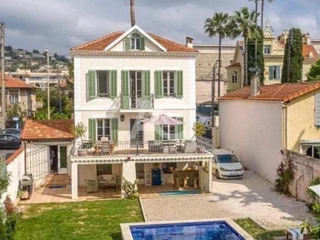 GOLFE JUAN VILLA AVEC PISCINE