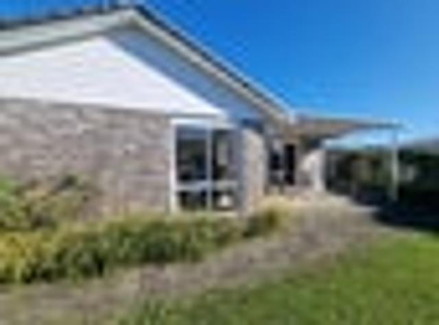 Golflands, 3 bedrooms, $730 pw