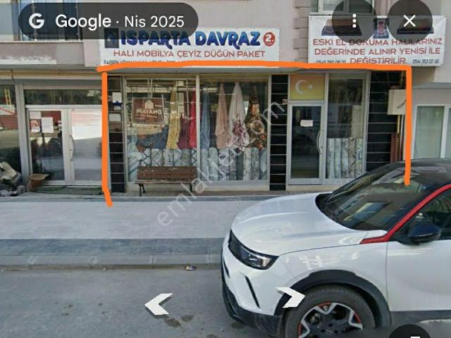 Gölhisar'da Çeşme Meydanı Yakını Ana Cadde Üzeri 150 M2