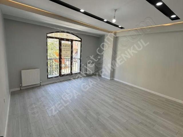 Gop Barbaros Da Ebeveyn Banyolu Geniş 2+1 Satılık Sıfır Daire