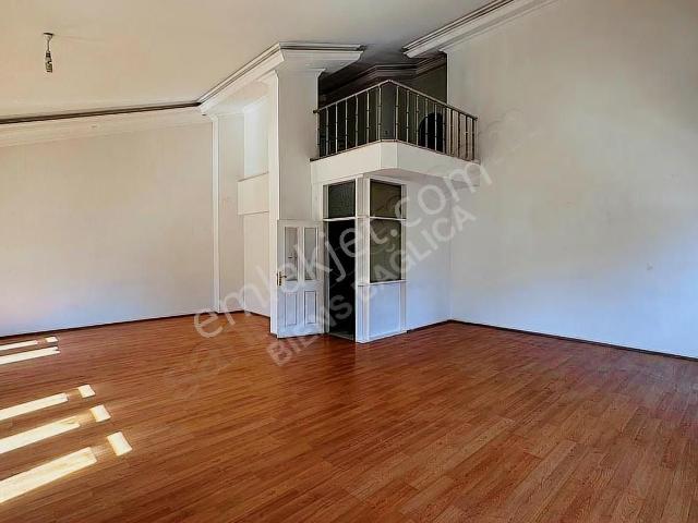 Gop Elçilikler Bölgesinde 7+1 Loft Salonlu Prestijli Daire