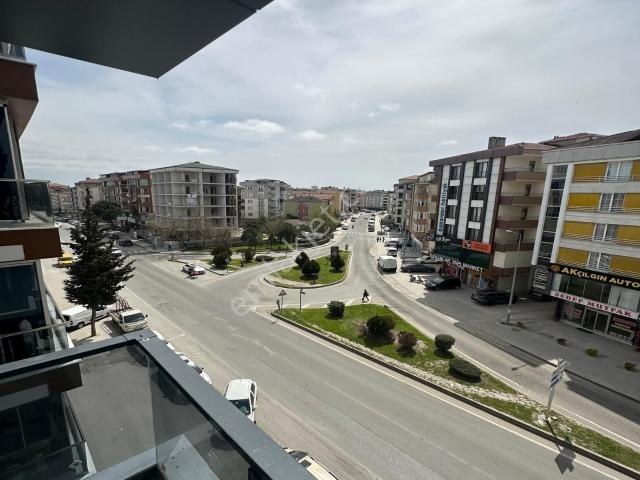 Gop Mahallesinde Cadde Cephe 2+1 Ara Kat Sıfır Daire
