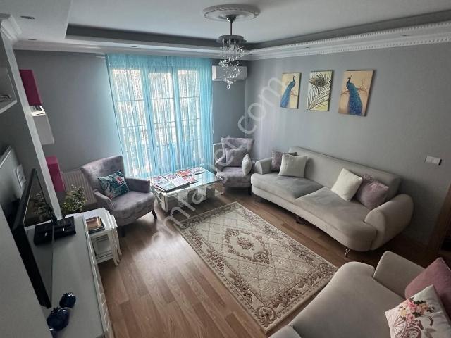 ╣goped╠ Şemsipaşa Mah. 4.sokak'ta 90m2 Satılık 2+1 1.arakat