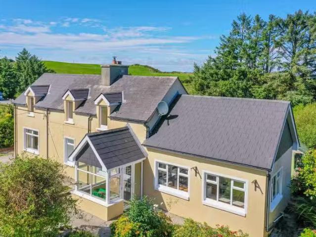 Gortbrack, Castletownshend, Co. Cork, P81FW02 is for sale