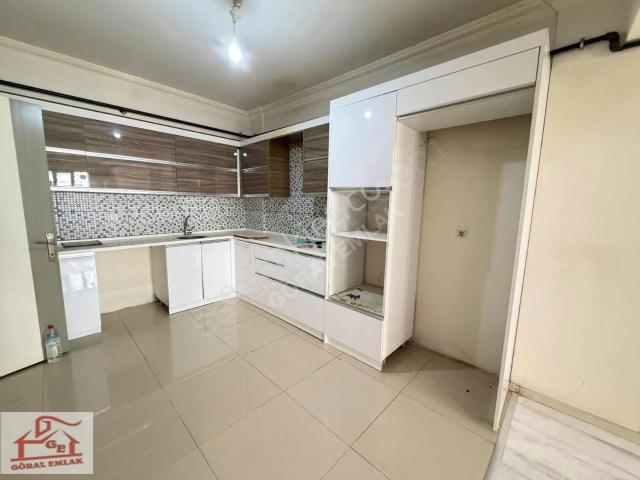 Göral Emlaktan Açık Mutfaklı 2+1 Geniş Kiralık Daire