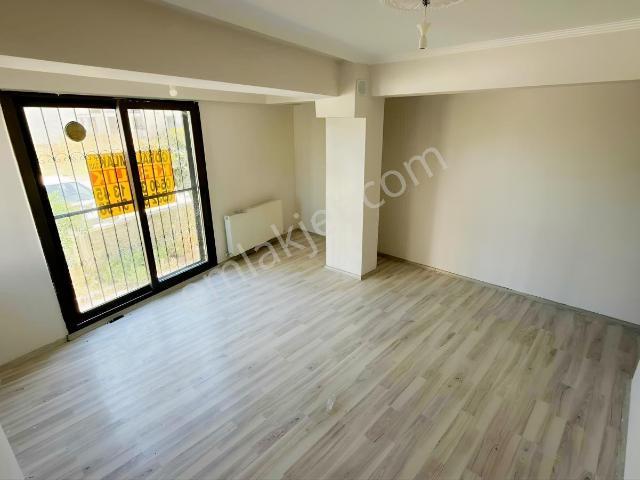 Göral Emlak'tan Açık Mutfaklı 2+1 Kiralık Daire