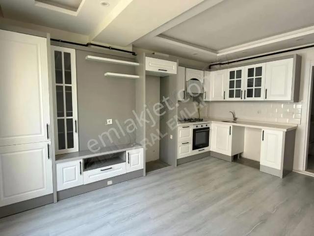 Göral Emlaktan Muradiye İstasyonda Kiralık 1+1 Arakat