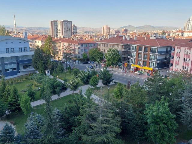 Göraldan 4+1 Den Çevrilme Geniş Ferah 3+1 170 M2 Parlementerler Sitesinde Ara Kat Satılık