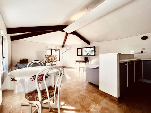 GORBIO APPARTEMENT DE 48M2 EN DERNIER ETAGE