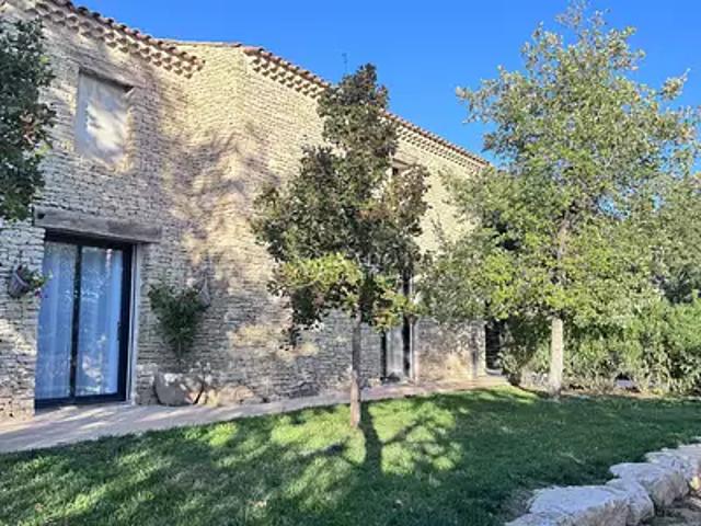 Gordes 84220 Achat / Vente maison 6 pièces t6 au dernier étage