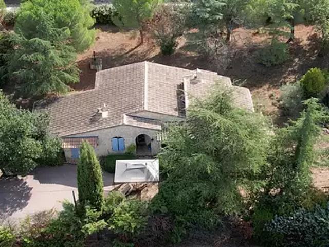 Gordes 84220 Achat / Vente maison 7 pièces t7 jardin