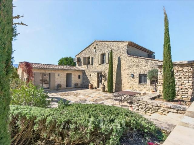 Gordes Mas rénové avec oliveraie et vue