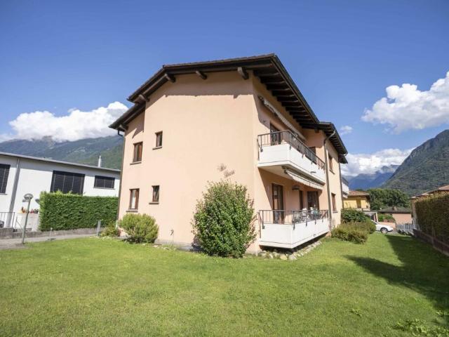 Gorduno: vendiamo bella residenza a reddito di tre grandi appartamenti