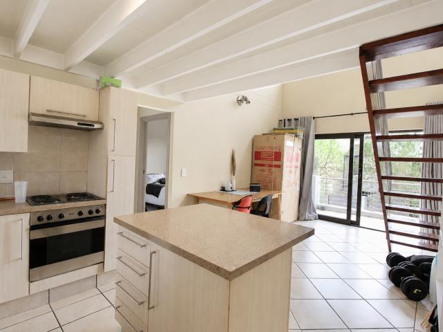 Gorgeous 1 Bedroom Top Floor Loft