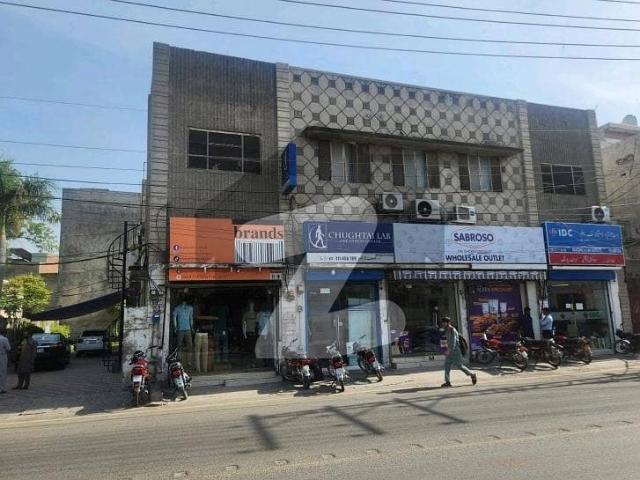 Gorgeous 1 Kanal Building For sale Available In Sanda Road