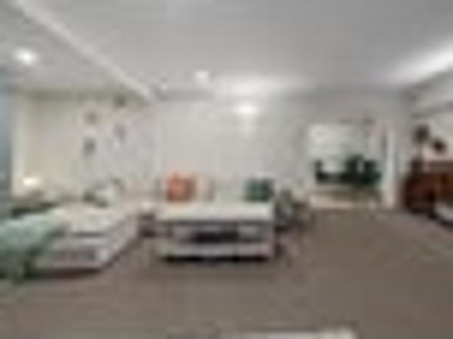 Gorgeous 1st Home Space, Location & Value!