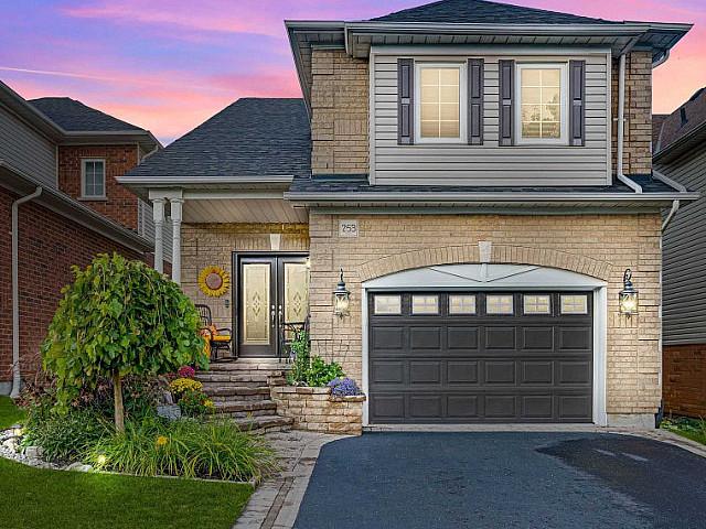 ⭐gorgeous 2+2 Bdrm Detached Bungalow W/ Fnshd Bsmt In Courtice!