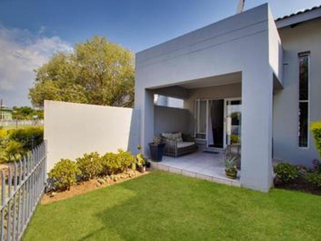 gorgeous 2 bedroom duplex for sale