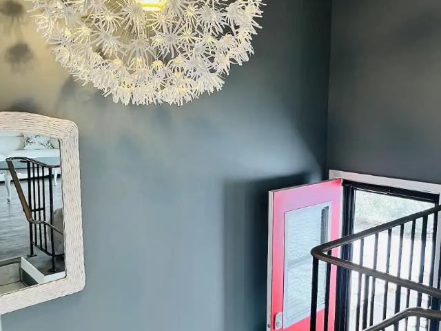 Gorgeous 2 bedroom suite in duplex