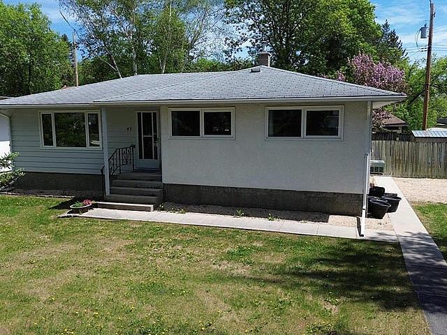 Gorgeous 3bed/2bath Home In Gimli With Full Basement