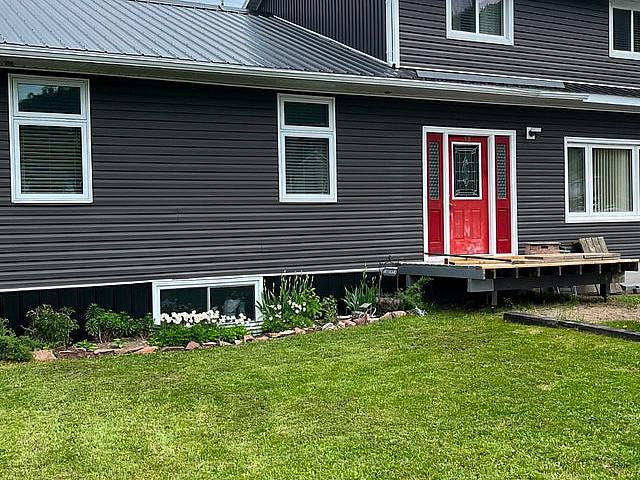Gorgeous Village Home For Sale Near Thunder Bay