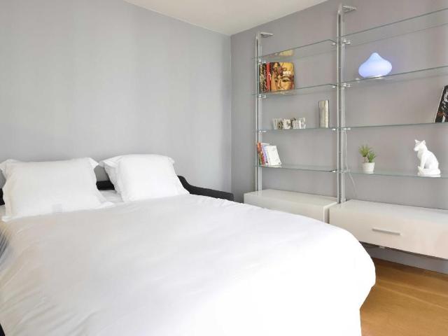 Gorgeous apartment, meticulously furnished Paris Amsterdam Apartments for Rent