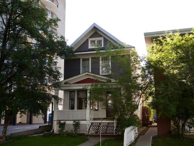 GORGEOUS CENTRAL HERITAGE HOME OLIVER neighbourhood