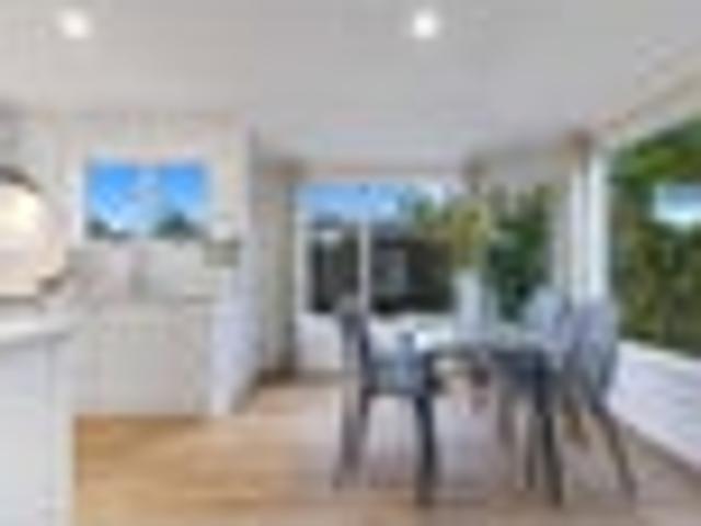 Gorgeous Family Home + Spacious Cabin