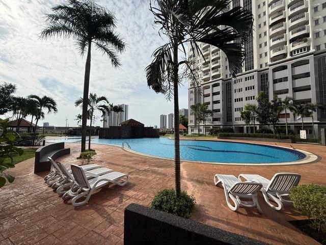 Gorgeous Fully Furnished Condominium at Bandar Puteri Puchong
