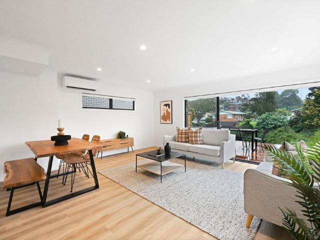 Gorgeous Near new Two Bedroom Unit