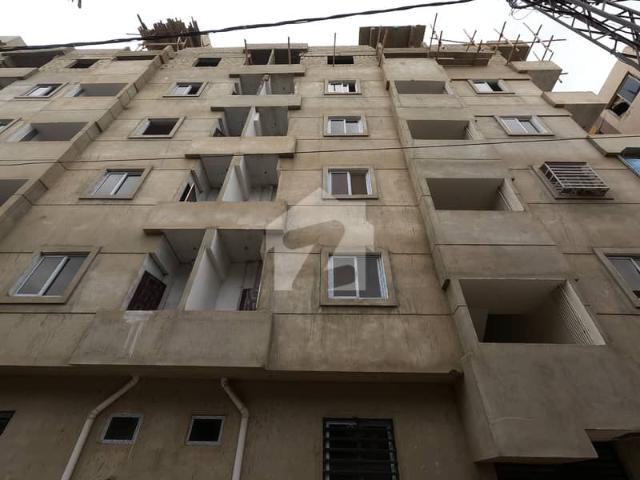 Gorgeous Prime Location 1450 Square Feet Flat For Sale Available In Scheme 33