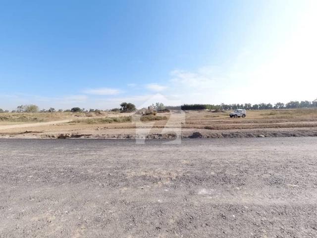 Gorgeous Prime Location 1800 Square Feet Residential Plot For Sale Available In G 17