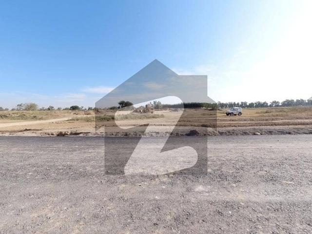 Gorgeous Prime Location 1800 Square Feet Residential Plot For Sale Available In G 17