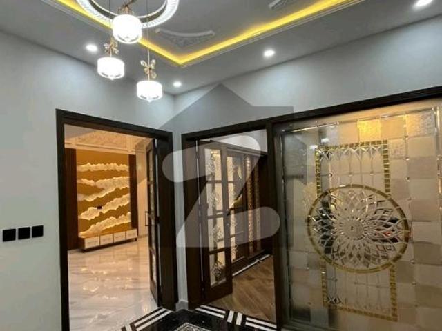 Gorgeous Prime Location 1 Kanal House For Rent Available In Wapda Town