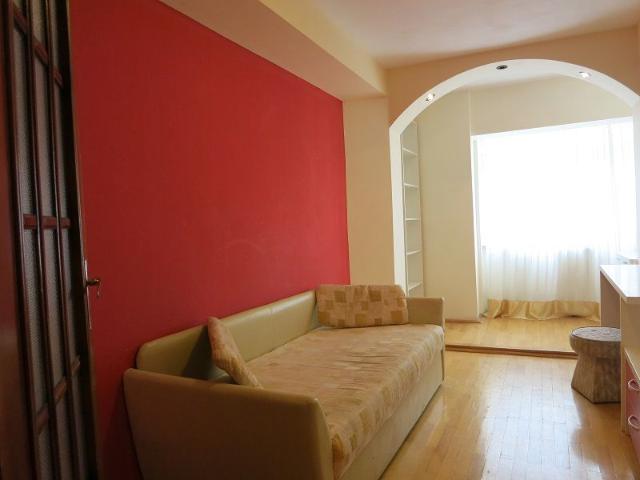 Gorgeous, spacious, elegant and colorful! 3 rooms apartment for rent Train Station Iasi # code 174
