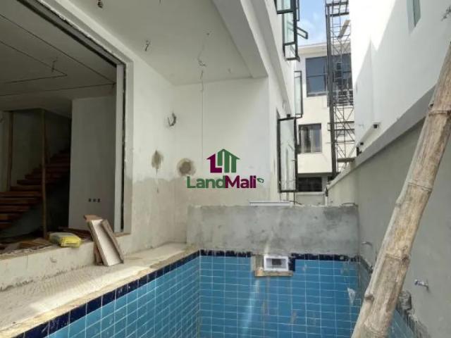 Gorgeously Built 5 Bedroom Fully Detached Duplex With Cinema at Lekki Phase 1