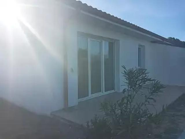 Gornac 33540 Location maison 3 pièces t3 au dernier étage terrasse
