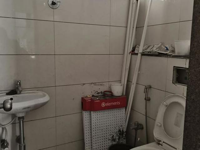 Gota, Ahmedabad North Commercial Shop 800 Sq. Ft. in Gota Ahmedabad Listing ID: #10392