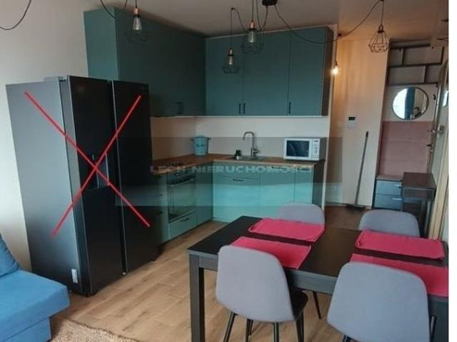 Sprzedam umeblowane mieszkanie 42 m² z balkonem i garażem