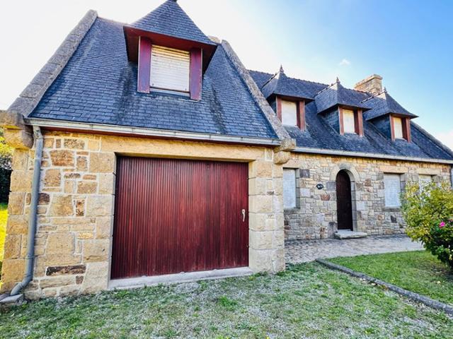 « Goulien – Charmante maison en pierre à deux pas de la plage »
